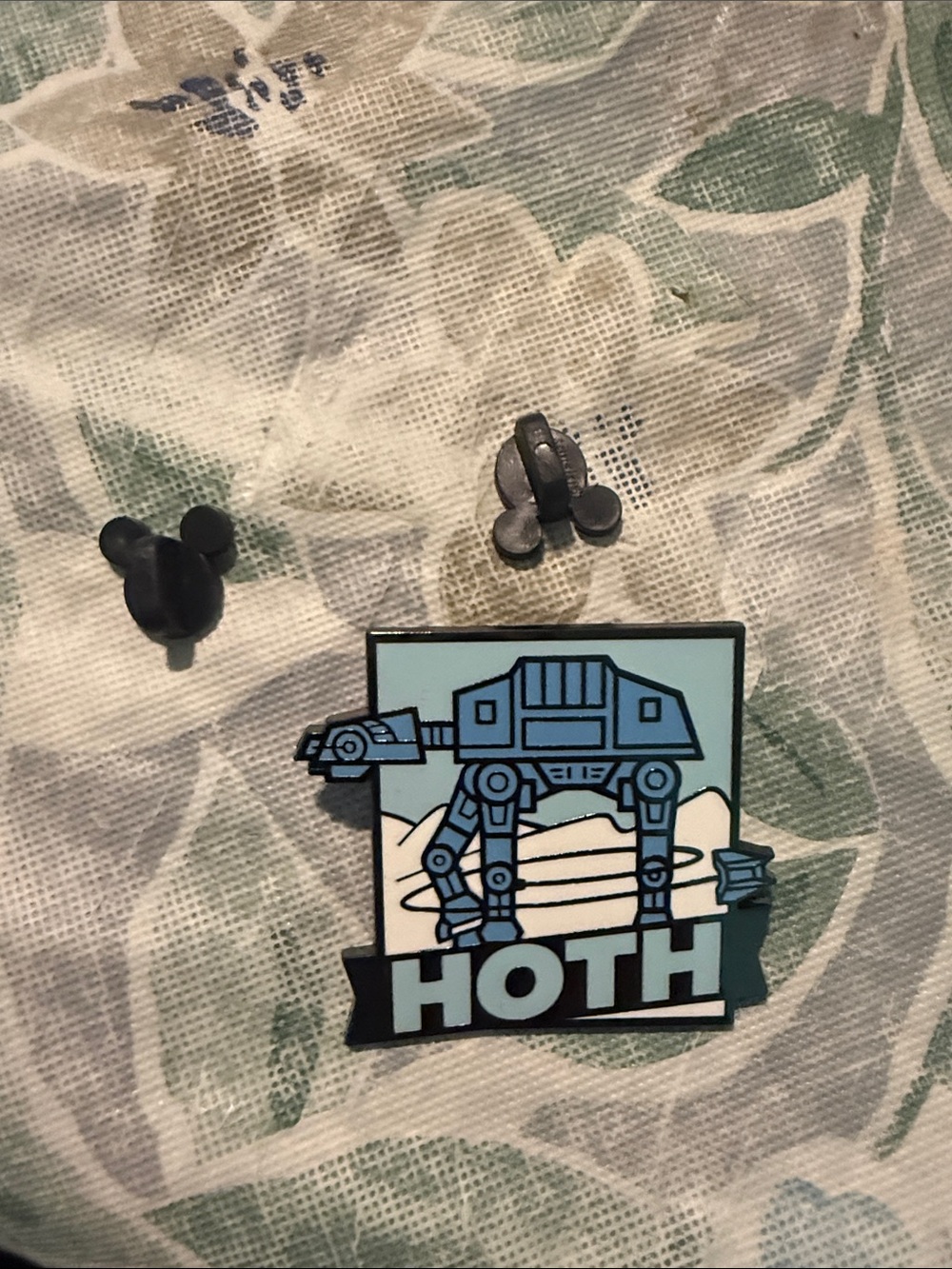 Hoth pin - Picture 2 of 2